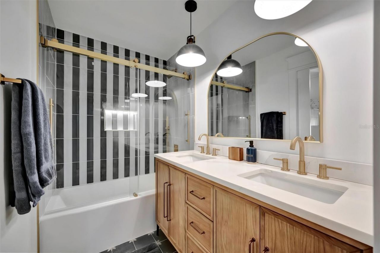 117 81st Street, Holmes Beach, FL 34217 Photo