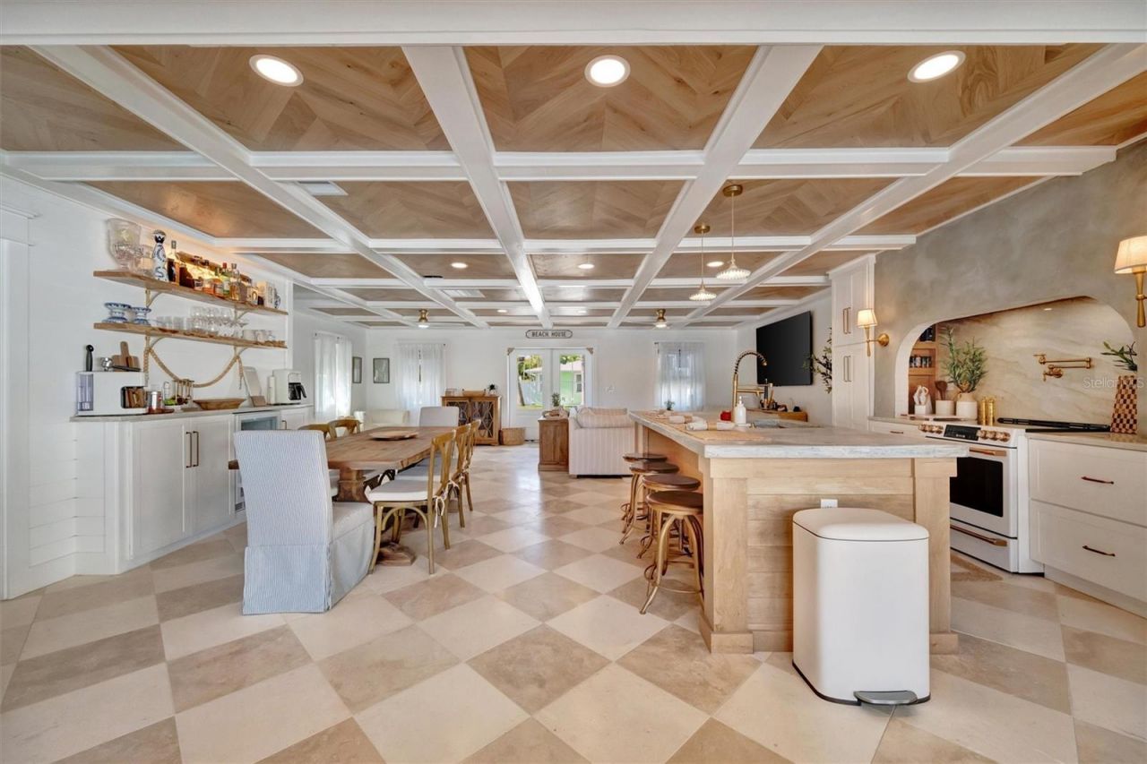 117 81st Street, Holmes Beach, FL 34217 Photo