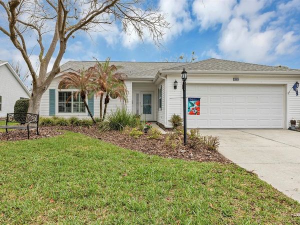 26035 OAKMOUNT DRIVE , LEESBURG, FL 34748