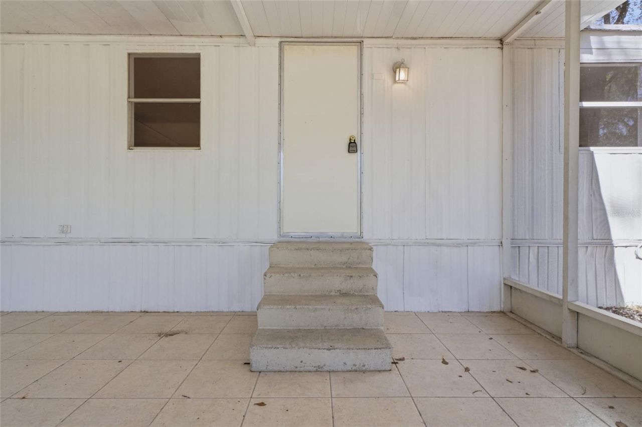 13401 Palm Drive , Astatula, FL 34705 Photo