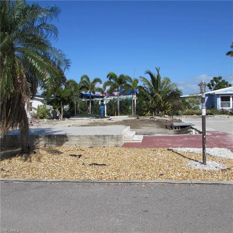 4958 Mullette Ln , Saint James City, FL 33956 Photo