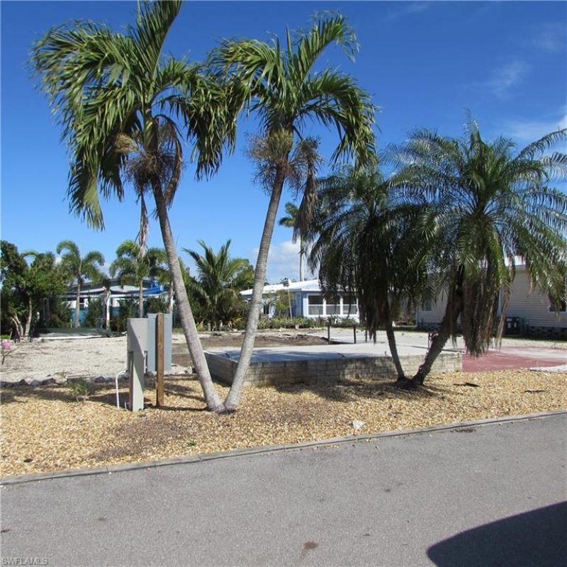 4958 Mullette Ln , Saint James City, FL 33956 Photo