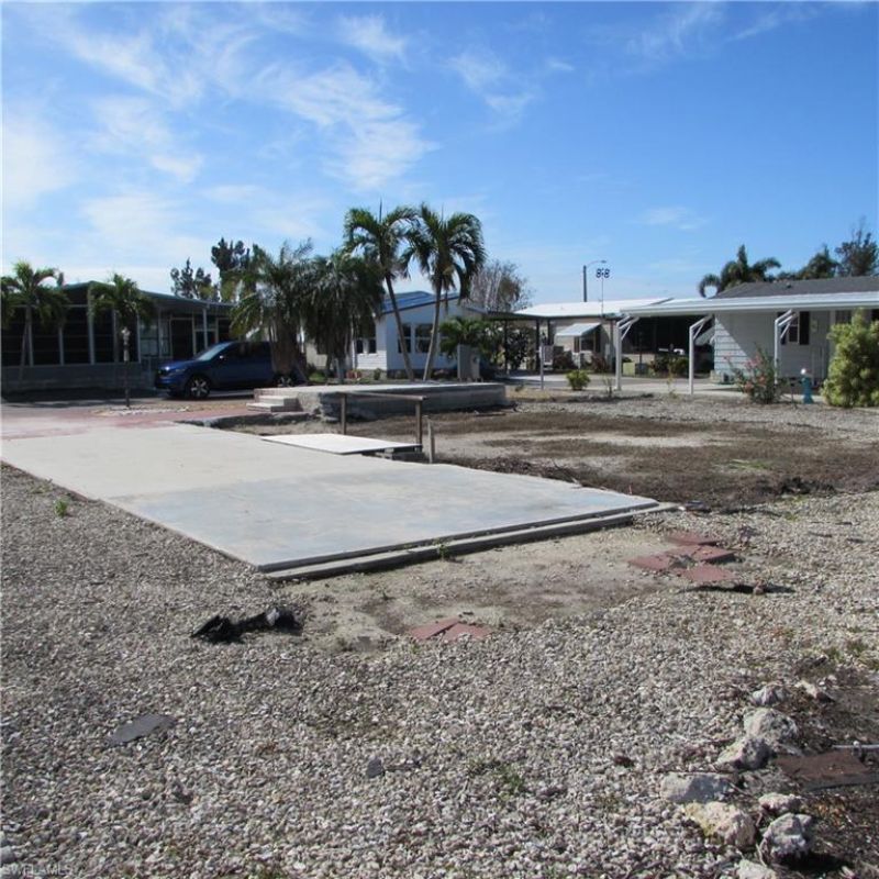 4958 Mullette Ln , Saint James City, FL 33956 Photo