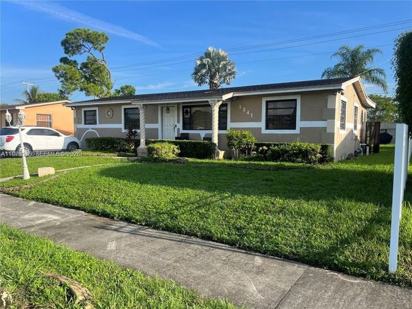 3241 NW 154th Ter , Miami Gardens, FL 33054