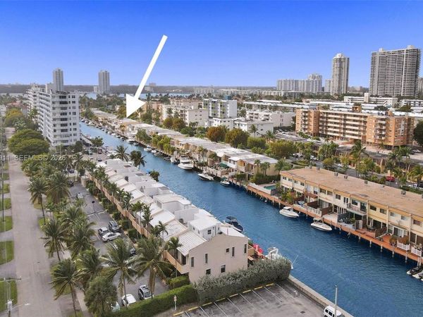 3648 NE 167th St, Unit 27, North Miami Beach, FL 33160