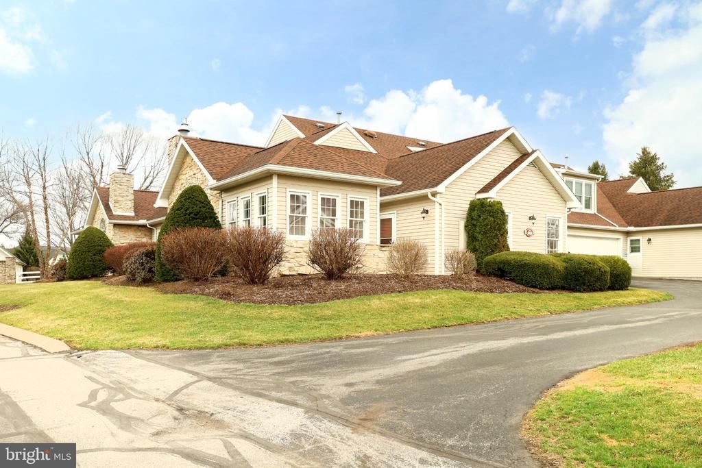 3301 Shellers Bnd, Unit 949, State College, PA 16801 Main Photo