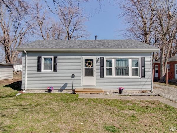 907 W Exchange Street , Jerseyville, IL 62052