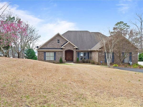 15770 Edwardian Drive, Northport, AL 35475
