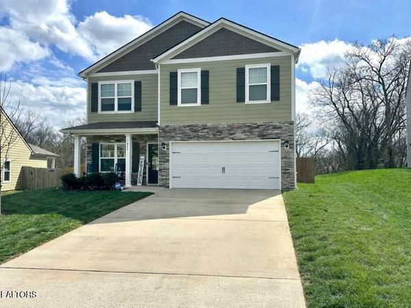 1847 Hampton Place Circle, Loudon, TN 37774