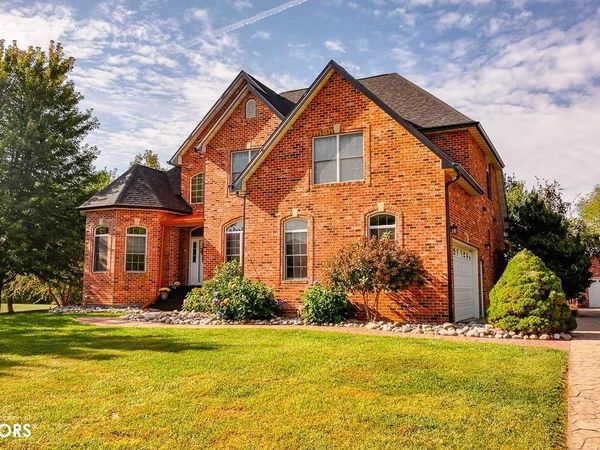 27 Pinehurst Circle, Ottumwa, IA 52501