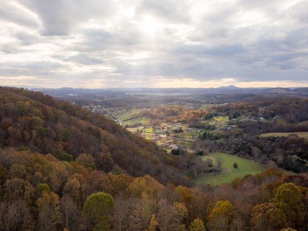 544 Ethel Beard Rd, Blountville, TN 37617