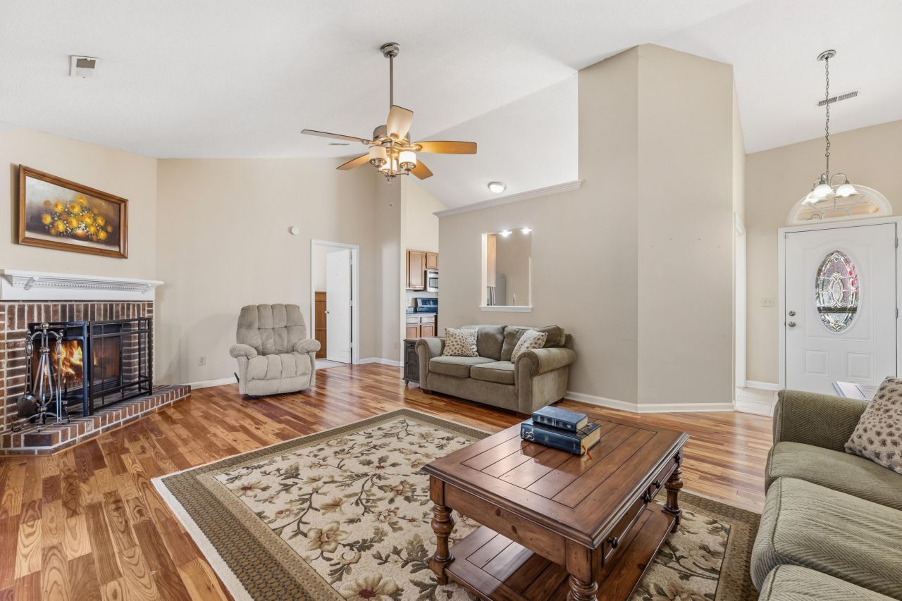 234 St Awdry Street Photo 10