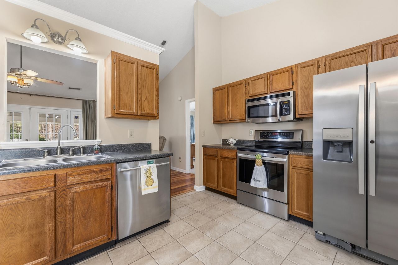 234 St Awdry Street Photo 13