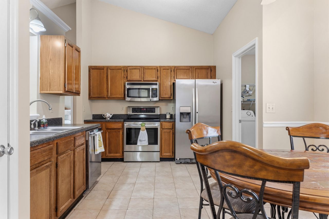 234 St Awdry Street Photo 15