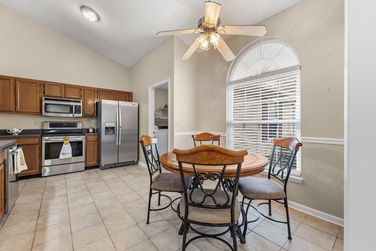 234 St Awdry Street Photo 16