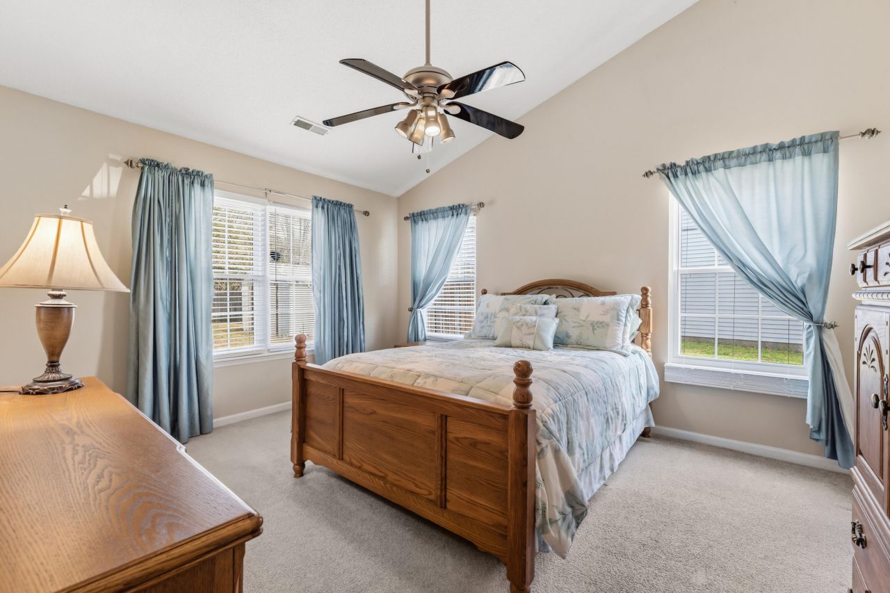 234 St Awdry Street Photo 18