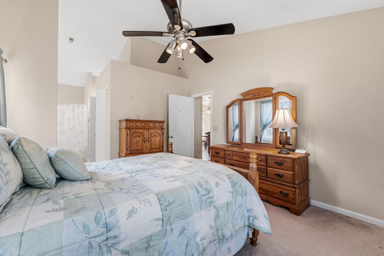 234 St Awdry Street Photo 19