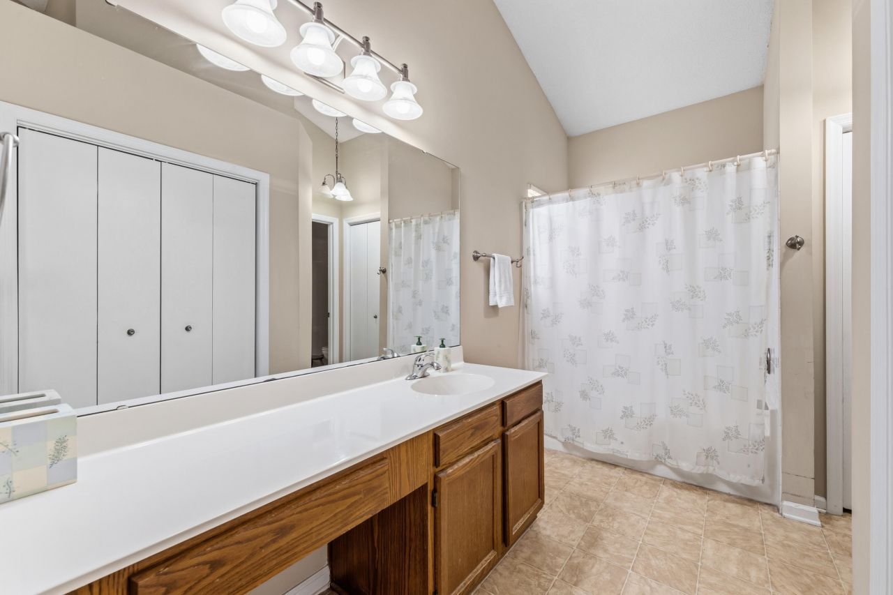 234 St Awdry Street Photo 20