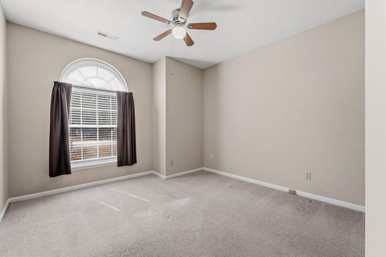 234 St Awdry Street Photo 21