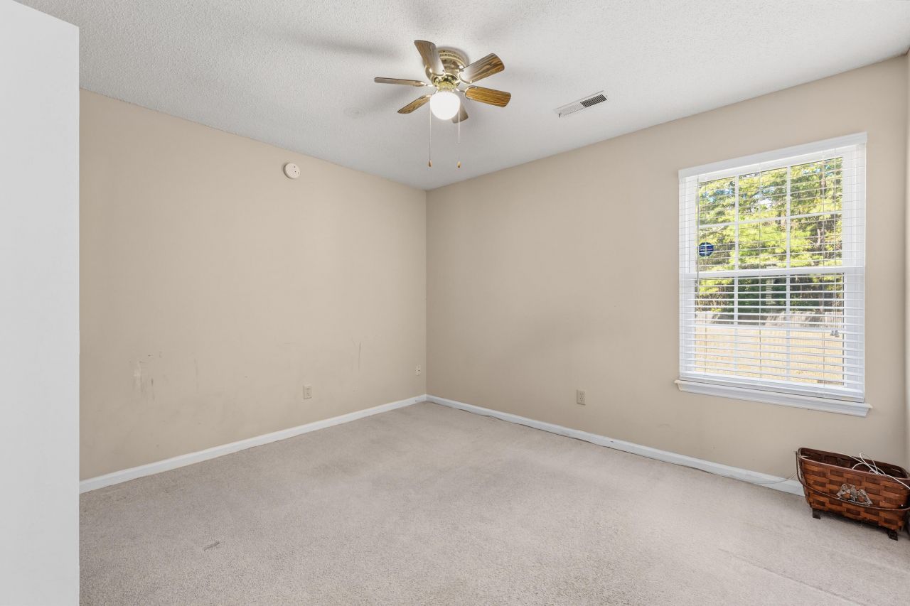 234 St Awdry Street Photo 22