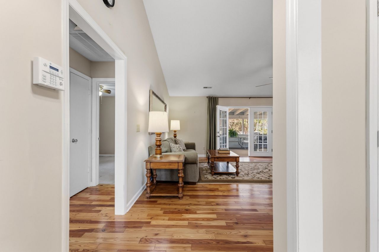 234 St Awdry Street Photo 6