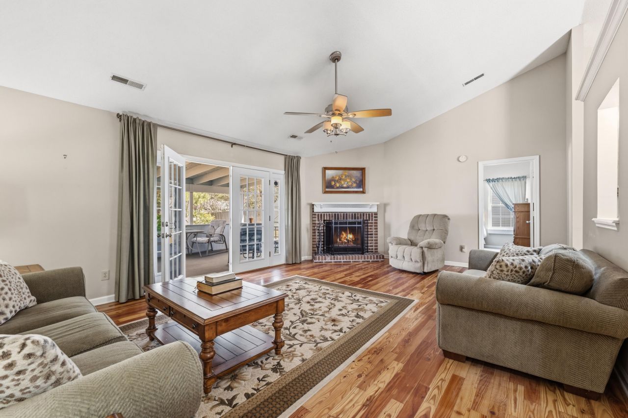 234 St Awdry Street Photo 8