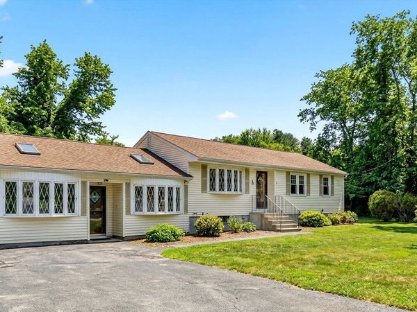 5 Shawsheen Street, Tewksbury, MA 01876