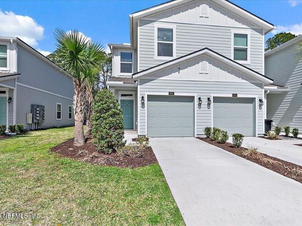 662 CELTIC Drive, Jacksonville, FL 32218