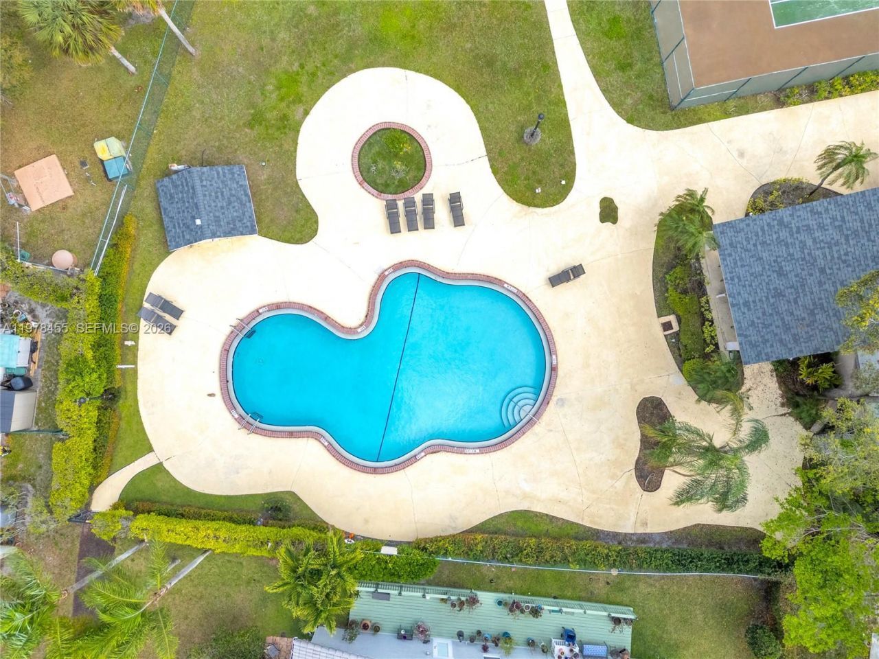 32 Wimbledon Lake Dr, Unit 221, Plantation, FL 33324 Photo