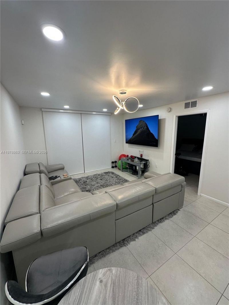 7401 NW 16th St, Unit 407, Plantation, FL 33313 Photo