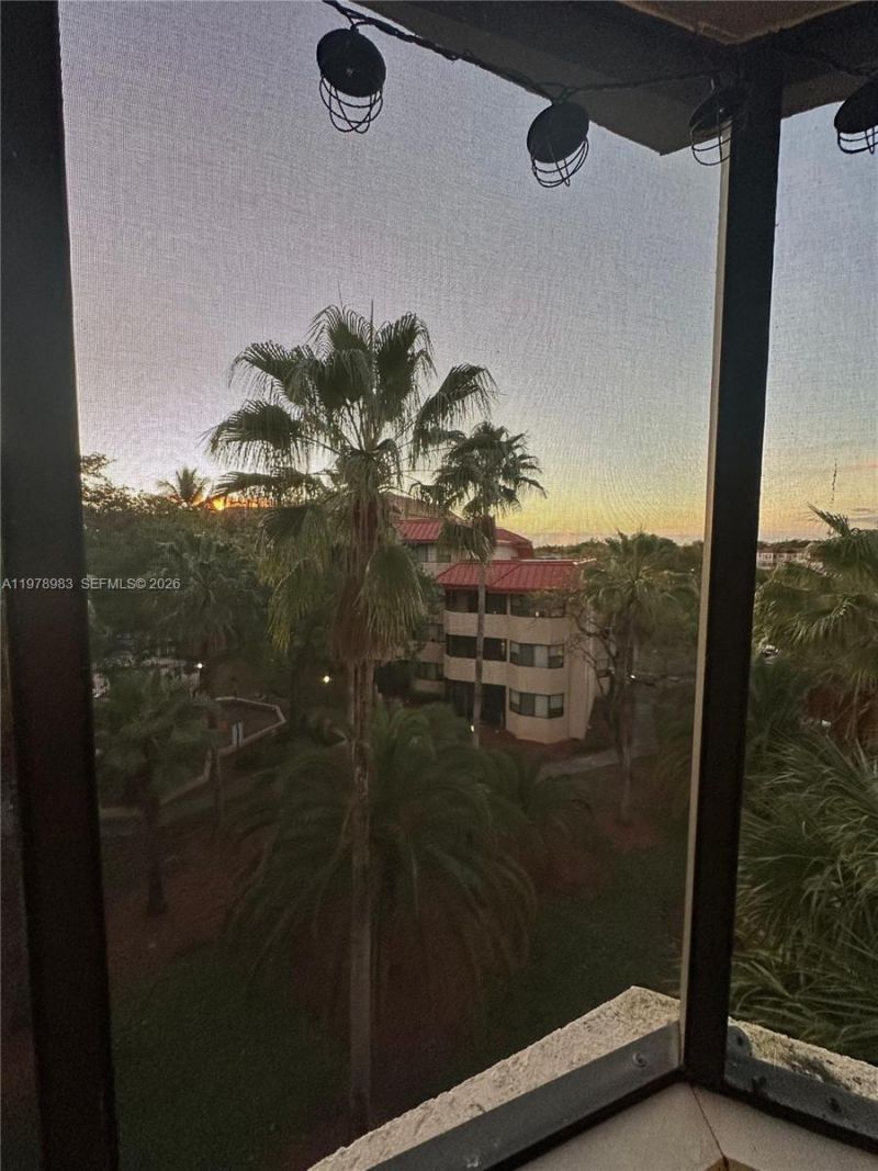 7401 NW 16th St, Unit 407, Plantation, FL 33313 Photo