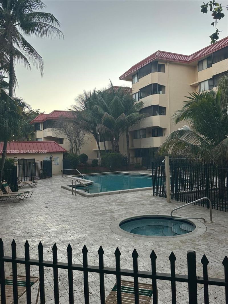 7401 NW 16th St, Unit 407, Plantation, FL 33313 Photo