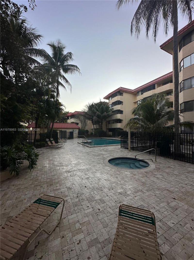7401 NW 16th St, Unit 407, Plantation, FL 33313 Photo