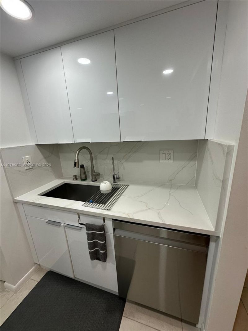 7401 NW 16th St, Unit 407, Plantation, FL 33313 Photo