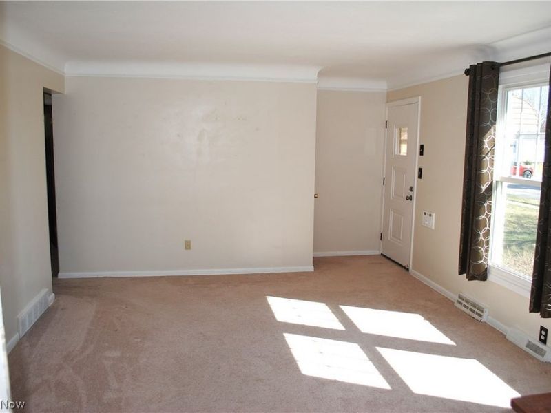 11190 Ronald Drive , Parma, OH 44130 Photo 4