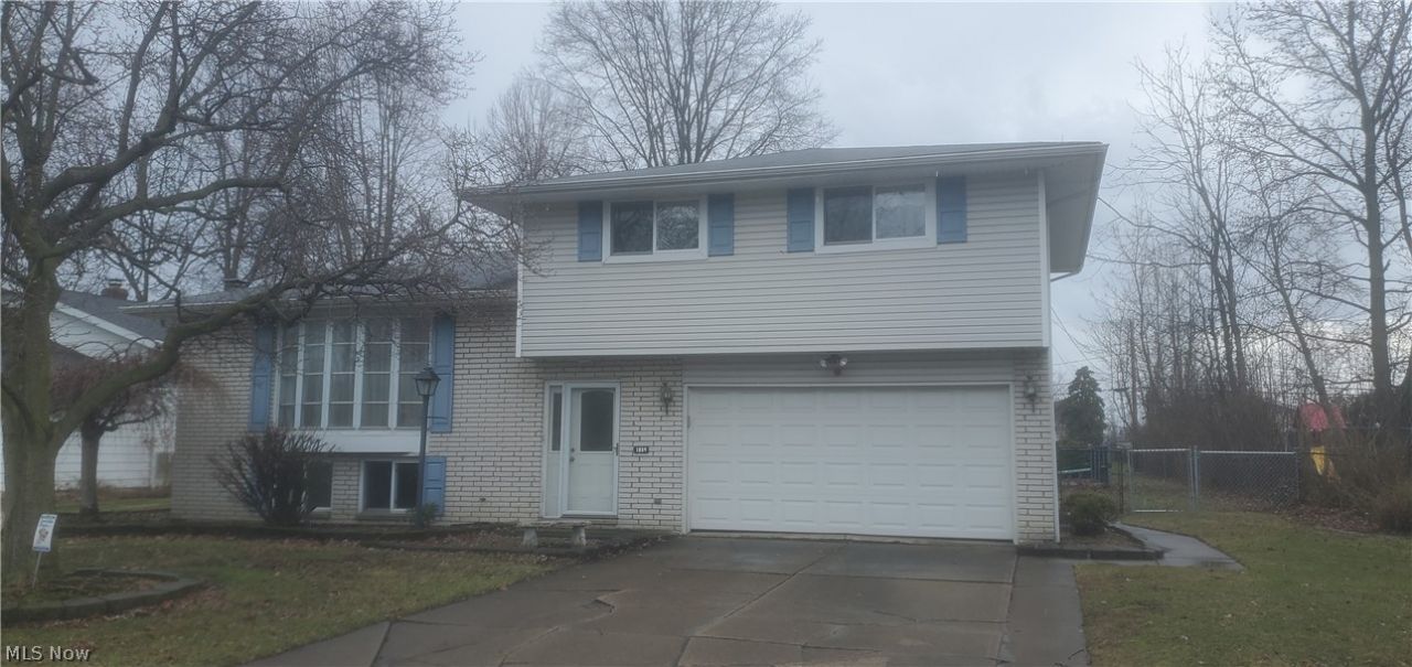 7654 Ohio Street, Mentor, OH 44060 Main Photo