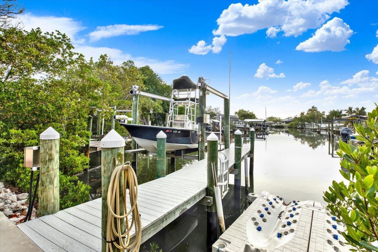 6205 Spanish Main Drive, Apollo Beach, FL 33572 Photo