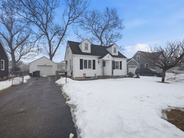 105 Lachine St, Chicopee, MA 01020