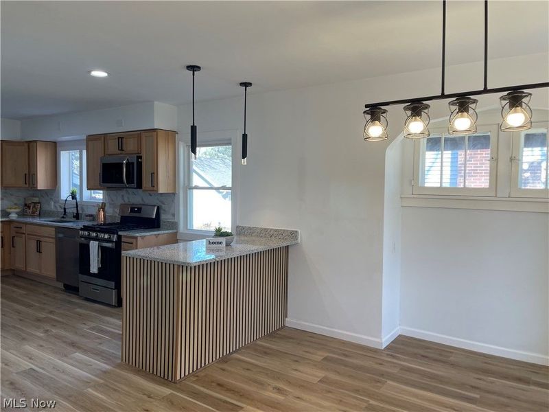 802 Orlando Avenue , Akron, OH 44320 Photo 7