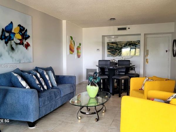 4001 Hillcrest Dr , Unit 705, Hollywood, FL 33021