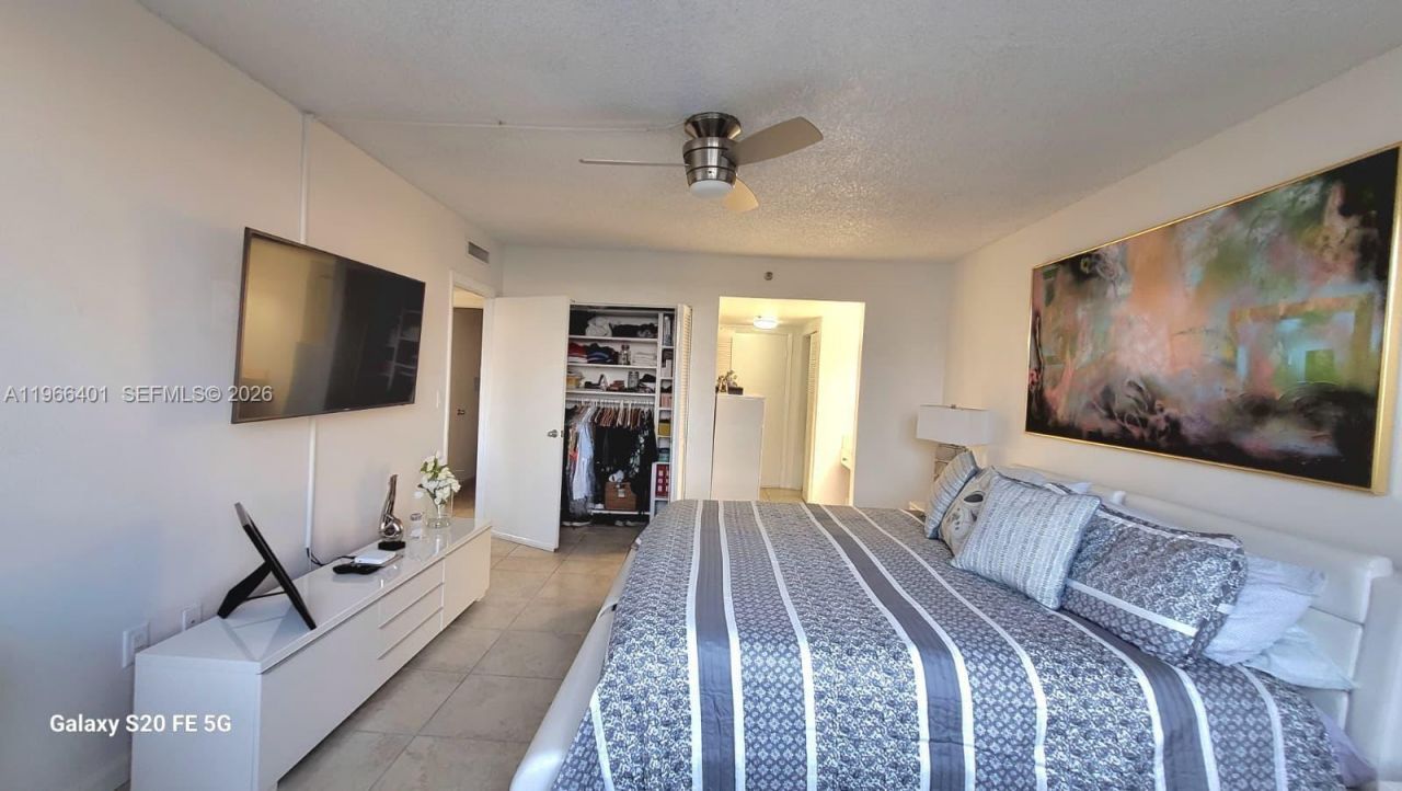 4001 Hillcrest Dr , Unit 705, Hollywood, FL 33021 Photo