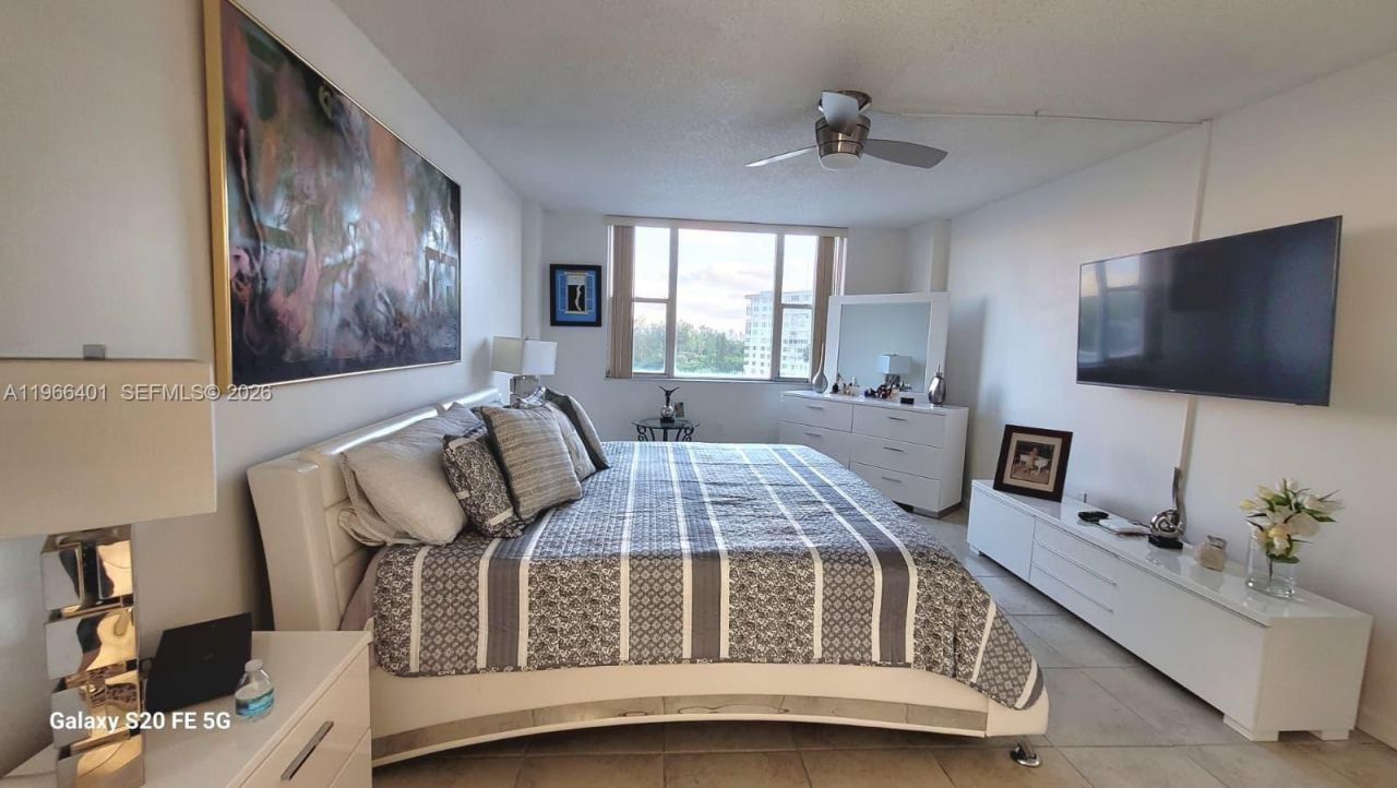 4001 Hillcrest Dr , Unit 705, Hollywood, FL 33021 Photo