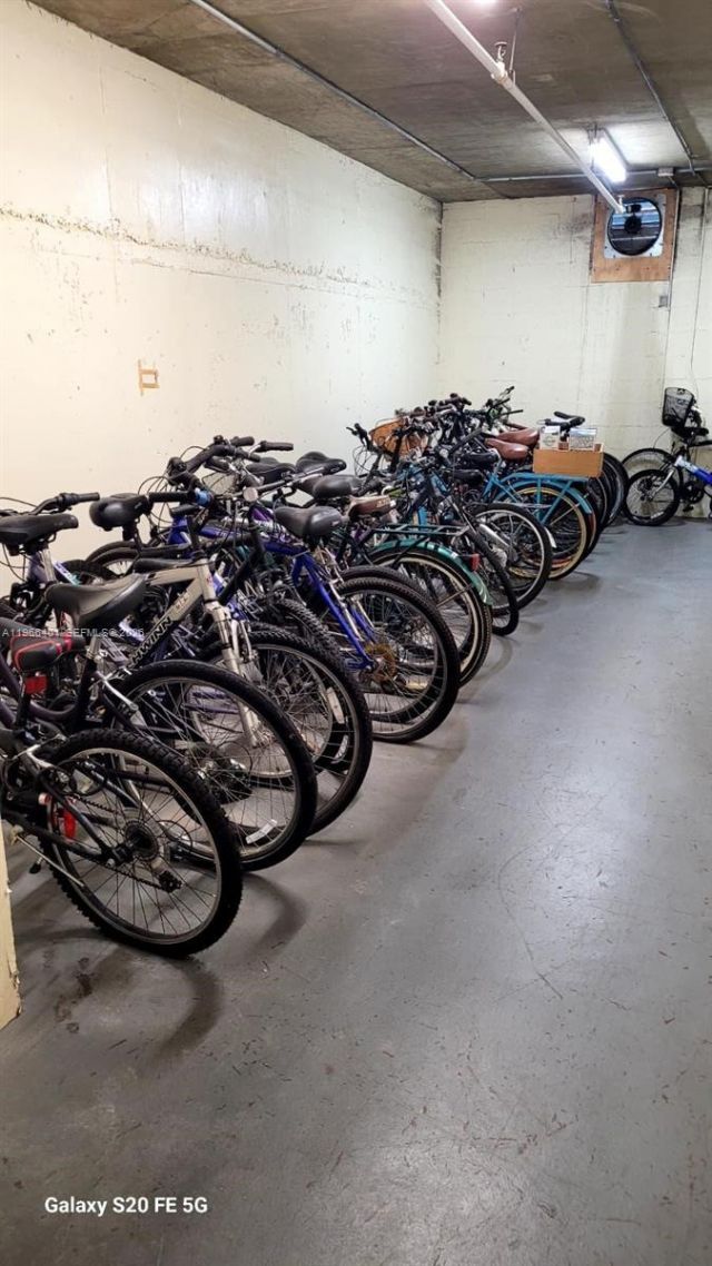 4001 Hillcrest Dr , Unit 705, Hollywood, FL 33021 Photo