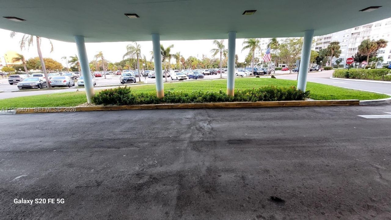 4001 Hillcrest Dr , Unit 705, Hollywood, FL 33021 Photo