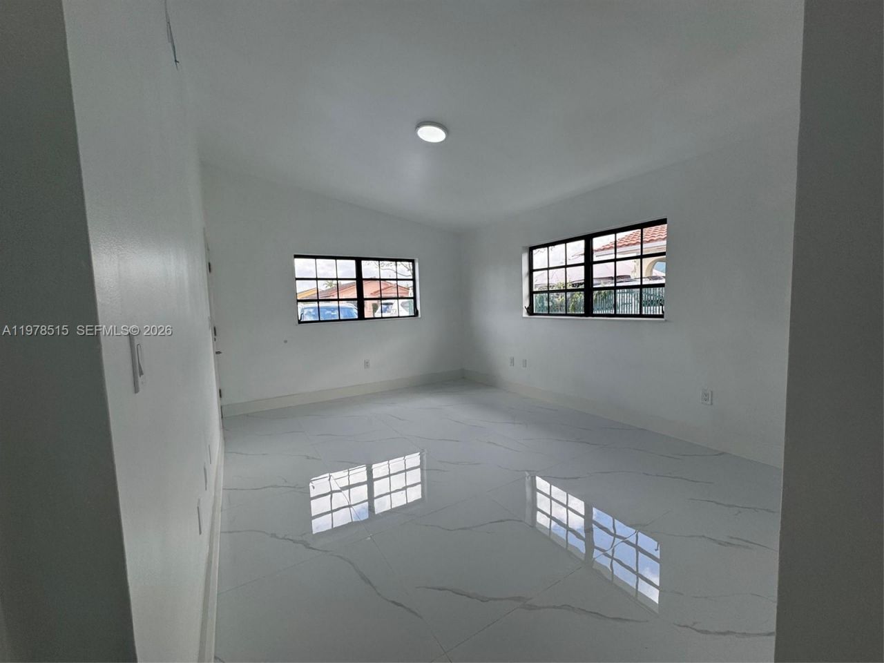 2682 W 70th Pl , Hialeah, FL 33016 Photo