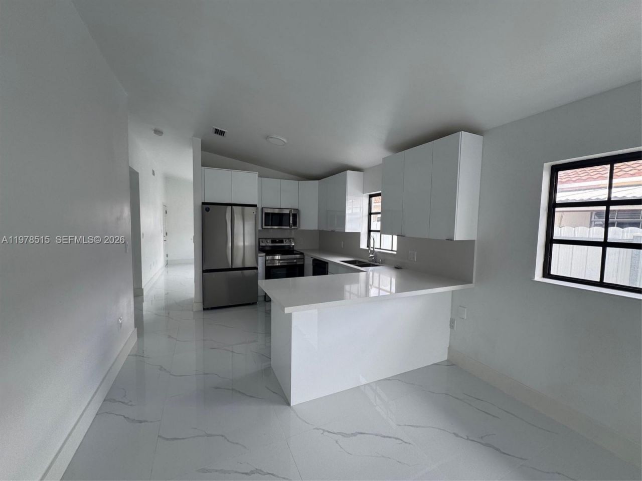 2682 W 70th Pl , Hialeah, FL 33016 Photo