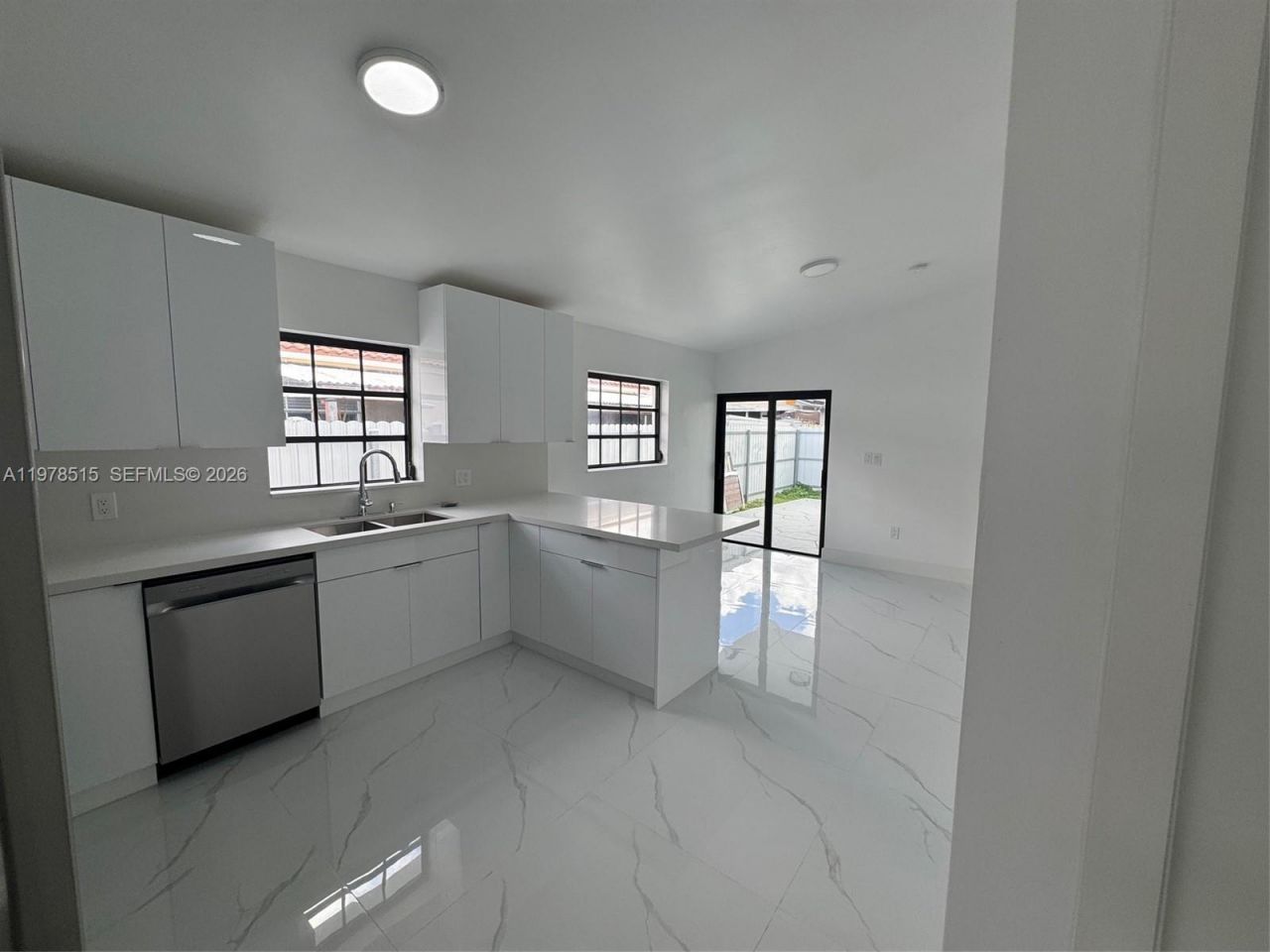 2682 W 70th Pl , Hialeah, FL 33016 Photo