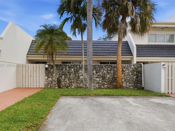 8105 SW 81st Ct , Miami, FL 33143