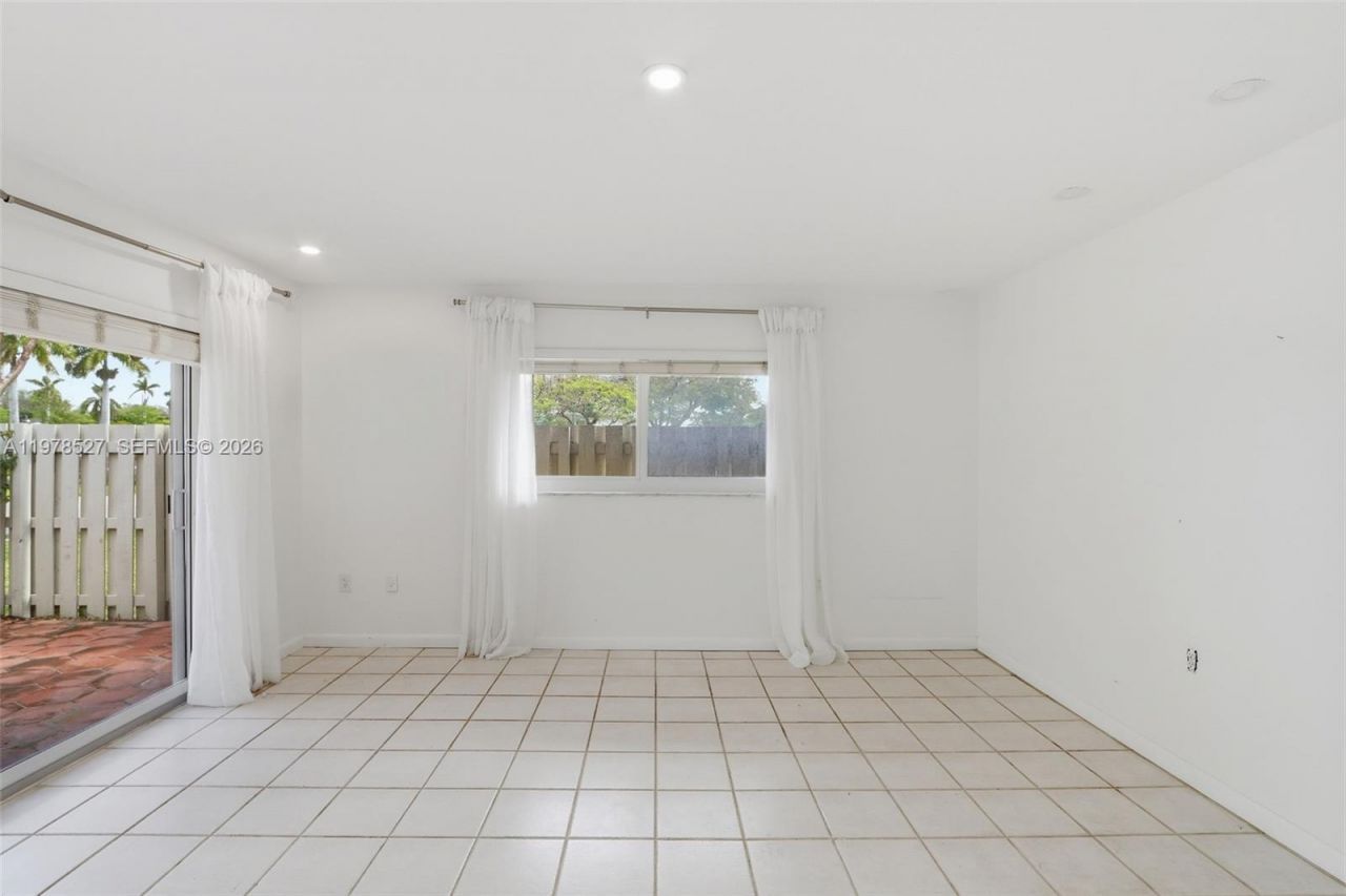 8105 SW 81st Ct , Miami, FL 33143 Photo