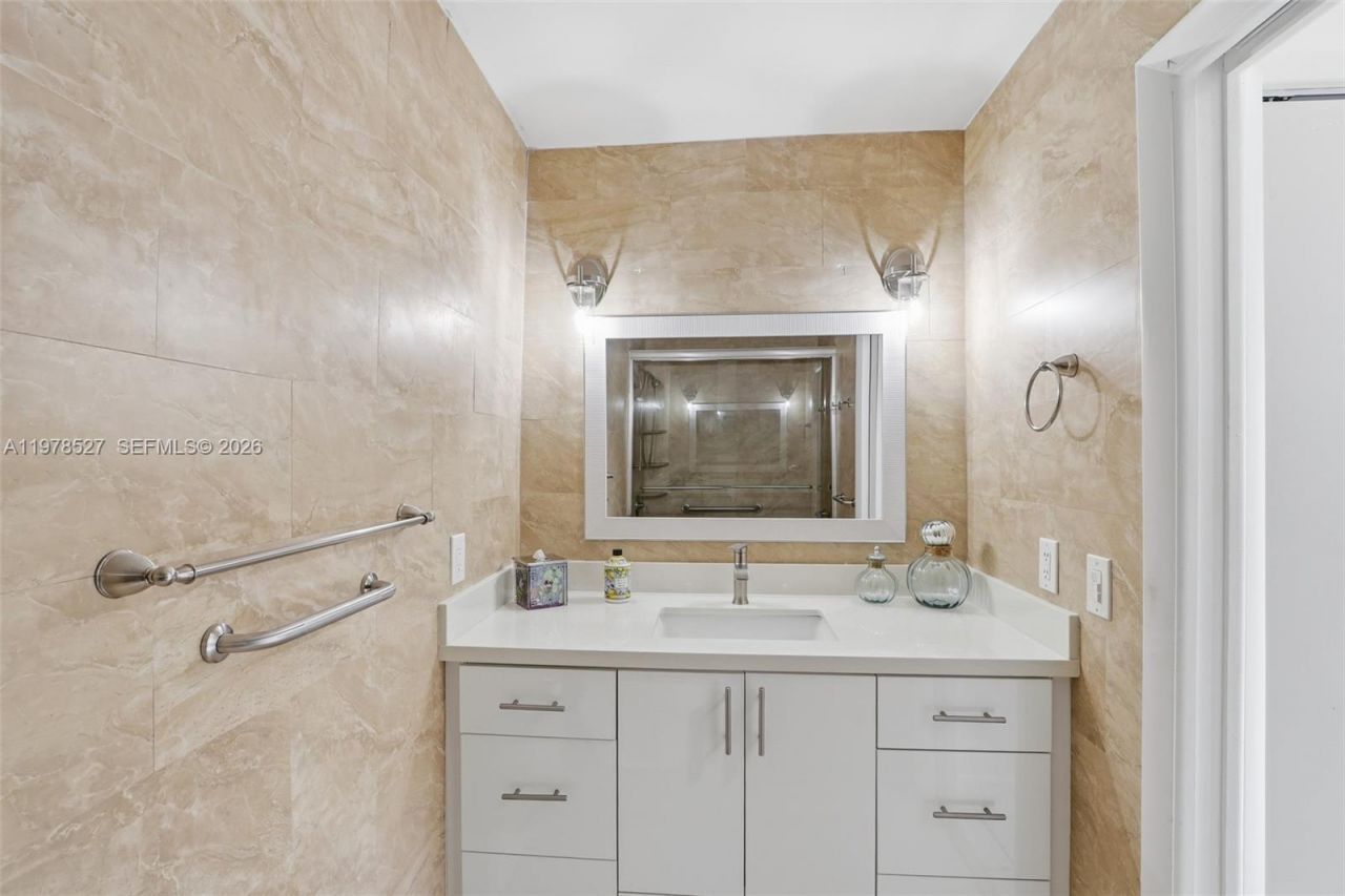 8105 SW 81st Ct , Miami, FL 33143 Photo